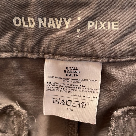 Old Navy Pixie pants - Picture 2 of 2